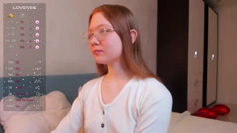 Tessa online show from February 20, 6:26 am