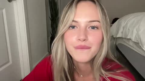 Aimee online show from October 7, 2:53 am