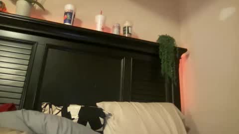 luvrxstarx online show from December 2, 3:34 am