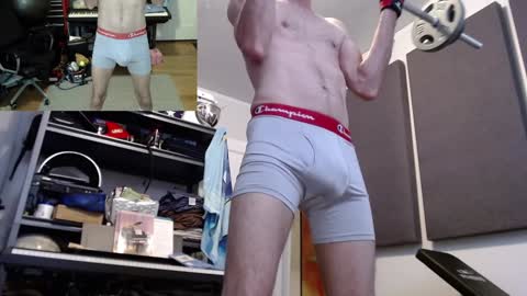 Snapshot of luvshonitoff chatting on January 16, 5:32 am Jim Bo online show from January 16, 5:32 am