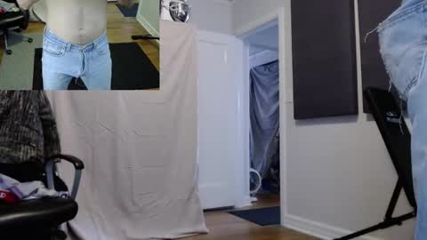 Snapshot of luvshonitoff chatting on February 19, 8:31 pm Jim Bo online show from February 19, 8:31 pm