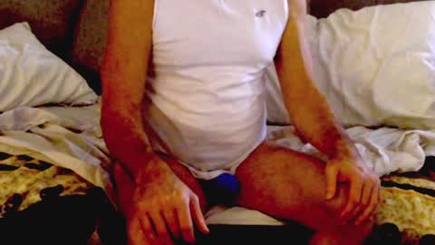 Snapshot of luvthecam2 chatting on December 24, 8:05 pm M Jordan online show from December 24, 8:05 pm