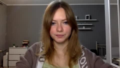 Snapshot of lux_millie chatting on November 15, 3:52 pm Millie online show from November 15, 3:52 pm