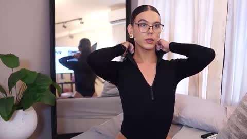 Luxa  online show from April 7, 12:49 pm