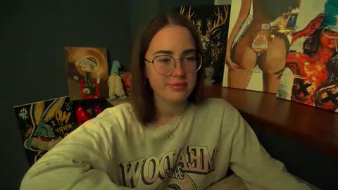 Snapshot of luxie_queen chatting on April 23, 2:30 pm Katie online show from April 23, 2:30 pm