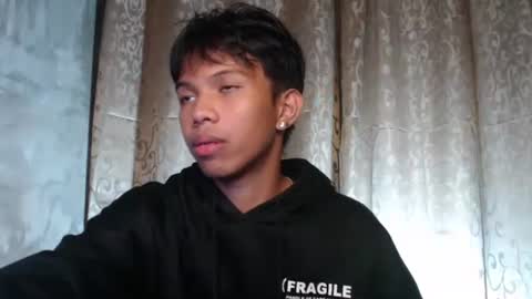 Snapshot of luxirfy_xx chatting on October 11, 4:49 pm luxirfy online show from October 11, 4:49 pm