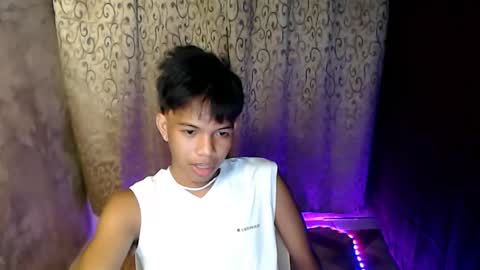 Snapshot of luxirfy_xx chatting on November 23, 5:13 pm luxirfy online show from November 23, 5:13 pm