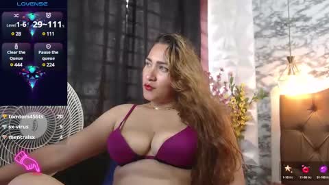 lucy online show from February 5, 9:50 pm