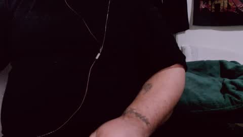 Snapshot of lvcifer_ chatting on December 9, 7:50 am ayoo online show from December 9, 7:50 am