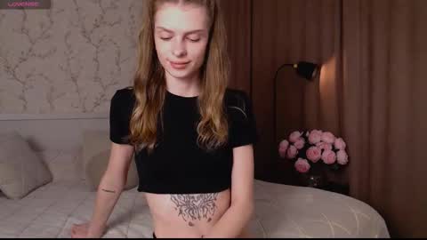 Snapshot of ly_lydia chatting on November 21, 2:54 am ly lydia online show from November 21, 2:54 am