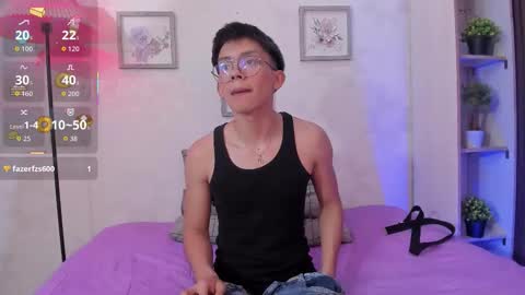 Snapshot of lyan_twink chatting on September 29, 7:51 pm Lyan online show from September 29, 7:51 pm