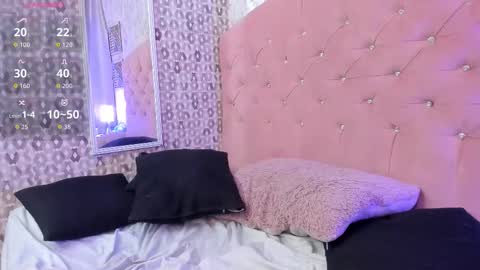 Snapshot of lyan_twink chatting on October 19, 8:04 am Lyan online show from October 19, 8:04 am
