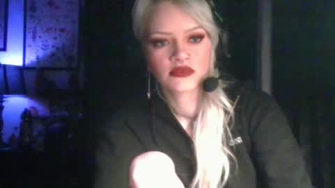 Snapshot of lydiadeity chatting on December 27, 3:53 am lydiadeity online show from December 27, 3:53 am