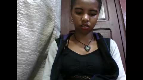 Snapshot of lydialarin chatting on September 22, 4:09 pm Lydiah online show from September 22, 4:09 pm