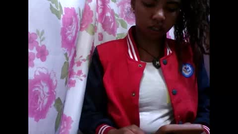 Snapshot of lydialarin chatting on October 6, 6:55 am Lydiah online show from October 6, 6:55 am