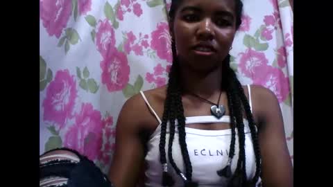 Snapshot of lydialarin chatting on October 12, 10:25 am Lydiah online show from October 12, 10:25 am