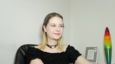 Snapshot of lydiasunny chatting on September 25, 6:33 pm Lydia online show from September 25, 6:33 pm