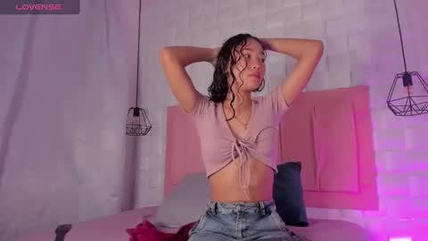 Lyhana Lee online show from February 3, 12:03 pm