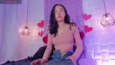 Lyhana Lee online show from February 13, 2:31 pm