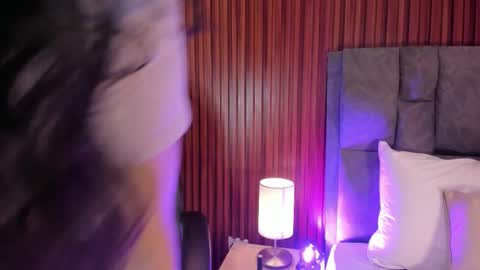 Lyhana Lee online show from October 28, 1:03 pm