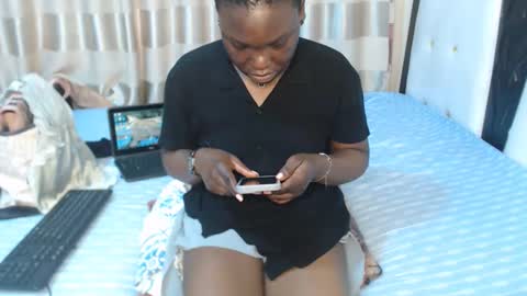 Snapshot of lyiajee chatting on September 16, 7:53 am lyiajee online show from September 16, 7:53 am