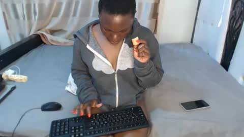 Snapshot of lyiajee chatting on October 21, 7:31 am lyiajee online show from October 21, 7:31 am