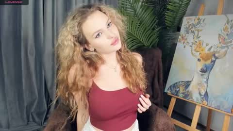 Snapshot of lykava chatting on November 10, 2:16 pm simply Eliza online show from November 10, 2:16 pm