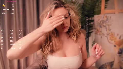 simply Eliza  online show from March 17, 8:06 am