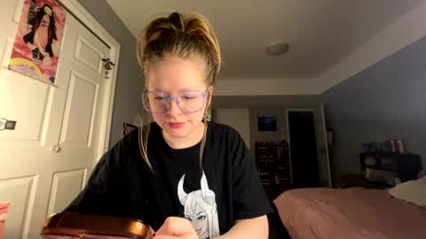 lyla999 online show from January 12, 8:14 am