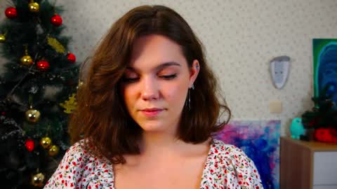 Snapshot of lyle_art chatting on January 11, 6:14 am hi im Lyle online show from January 11, 6:14 am