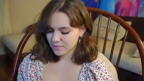 Snapshot of lyle_art chatting on February 13, 3:07 am hi im Lyle online show from February 13, 3:07 am