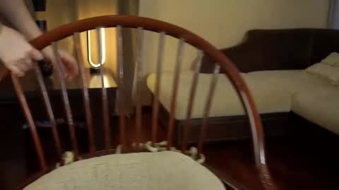 Snapshot of lyle_art chatting on March 5, 6:12 am hi im Lyle online show from March 5, 6:12 am