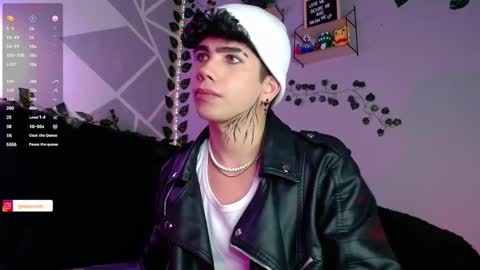 Lyle Bennett Freelance Model online show from December 2, 10:39 am