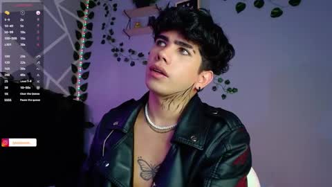 Snapshot of lylebennett_ chatting on December 2, 1:46 pm Lyle Bennett Freelance Model online show from December 2, 1:46 pm