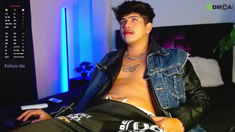 Snapshot of lylebennett_ chatting on September 21, 12:29 pm Lyle Bennett Freelance Model online show from September 21, 12:29 pm