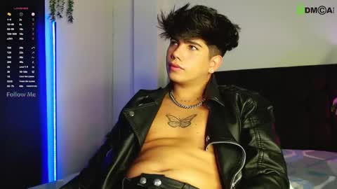 Snapshot of lylebennett_ chatting on October 2, 1:40 pm Lyle Bennett Freelance Model online show from October 2, 1:40 pm