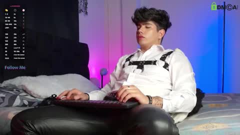 Snapshot of lylebennett_ chatting on October 26, 10:54 am Lyle Bennett Freelance Model online show from October 26, 10:54 am