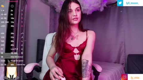 Snapshot of lylita_moon chatting on November 21, 3:27 am Littl online show from November 21, 3:27 am