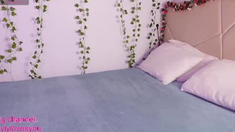 Lyly   online show from October 3, 5:37 am