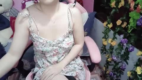 lyly_sweet97 online show from January 14, 1:06 pm