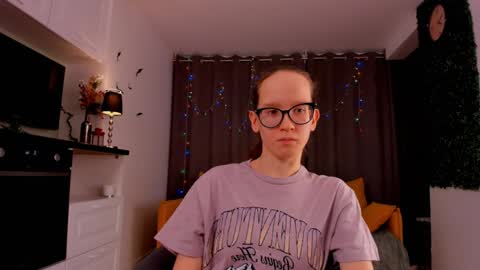 Sara online show from February 3, 10:43 pm