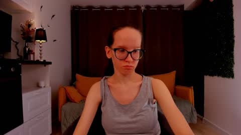 Sara online show from February 17, 4:48 pm