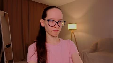 Sara online show from March 29, 4:07 pm