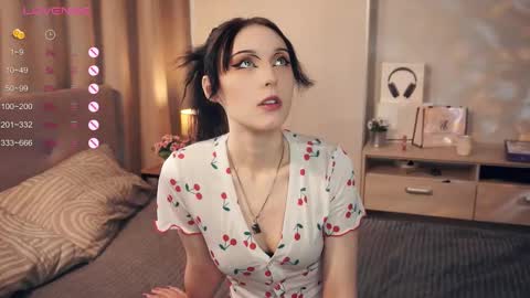 Snapshot of lynnabelow chatting on February 26, 8:04 am Elisabet but for you just Elie 4 online show from February 26, 8:04 am