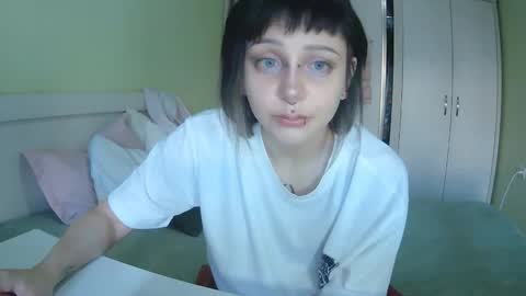 Snapshot of lynncottingham chatting on September 23, 10:18 am Kira online show from September 23, 10:18 am