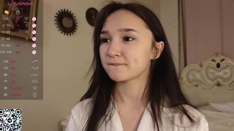 Lola online show from February 19, 6:10 pm