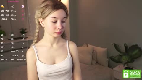 Lola online show from September 14, 2:16 pm