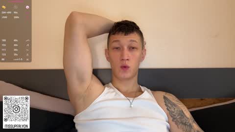 Snapshot of lyon_power_ chatting on January 14, 8:41 am Dani online show from January 14, 8:41 am