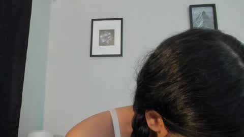 Snapshot of lyriadiamond chatting on December 2, 2:28 am Lyriadiamond online show from December 2, 2:28 am