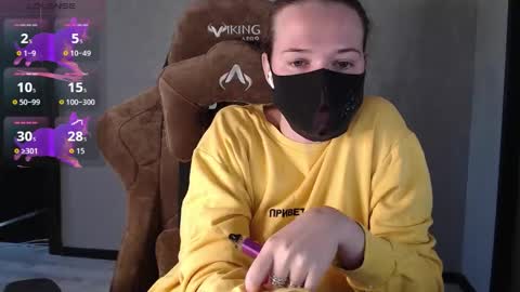 Snapshot of m00n8kiki chatting on September 15, 8:25 am Ksu online show from September 15, 8:25 am